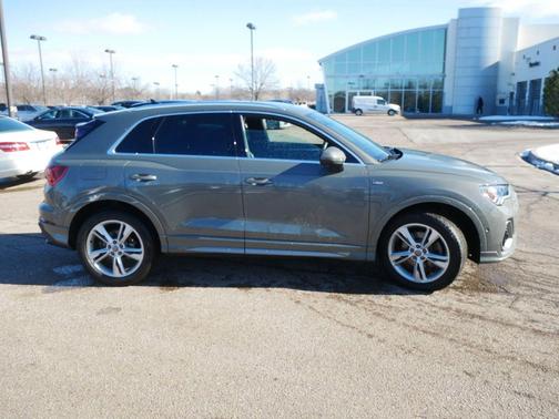 2019 Audi Q3 2.0T S line Prestige