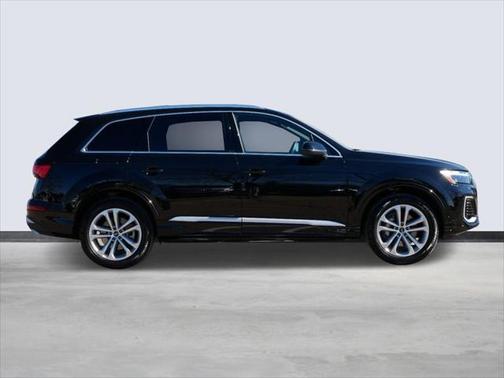 2025 Audi Q7 45 Premium