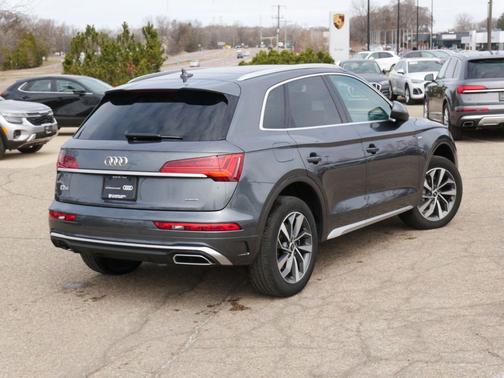 Daytona Gray Pearl Effect 2024 Audi Q5 45 S line Premium