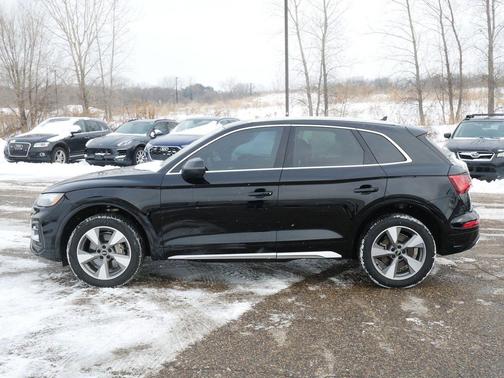 2023 Audi Q5 40 Premium