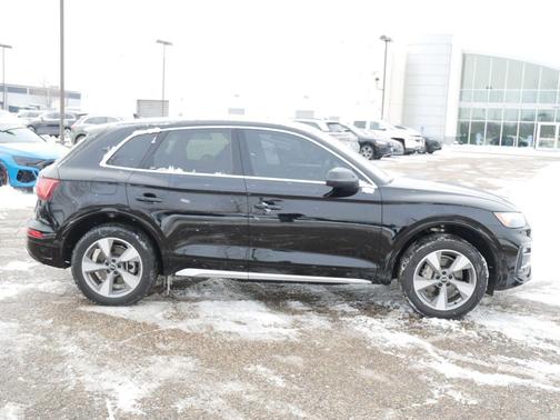 2023 Audi Q5 40 Premium