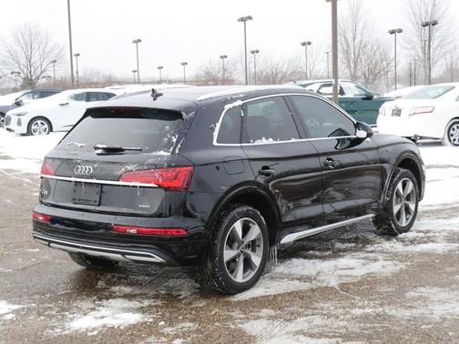 2023 Audi Q5 40 Premium