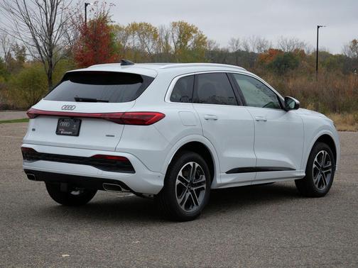 2025 Audi Q5 Premium Plus TFSI quattro S tronic