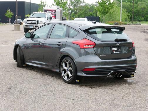 MAGNETIC 2017 Ford Focus ST