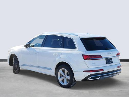 2021 Audi Q7 45 Premium