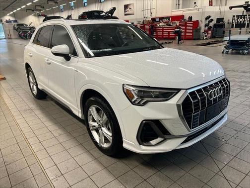 2022 Audi Q3 45 S line Premium Plus