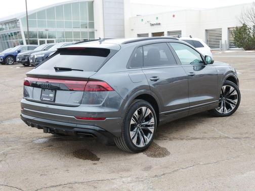 2025 Audi Q8 55 Premium Plus