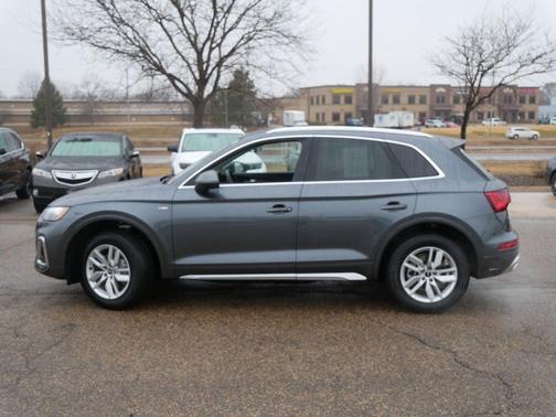 2023 Audi Q5 45 S line Premium