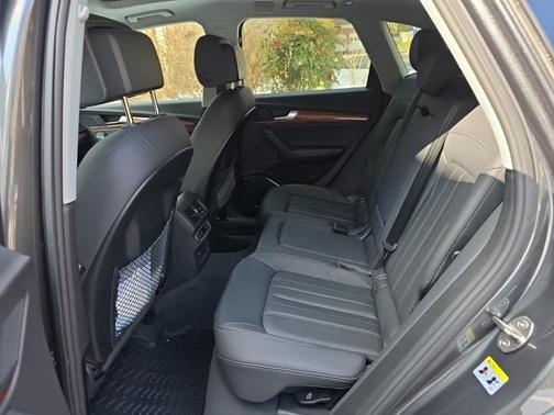 2023 Audi Q5 45 S line Premium
