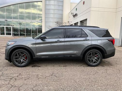 CARBONIZED GRAY METALLIC 2026 Ford Explorer ST