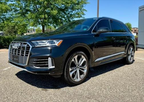 2022 Audi Q7 55 Premium Plus