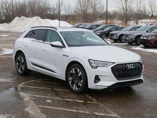 2023 Audi e-tron Premium quattro