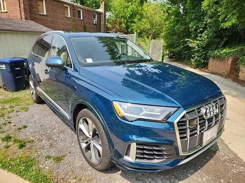 2022 Audi Q7 55 Premium Plus