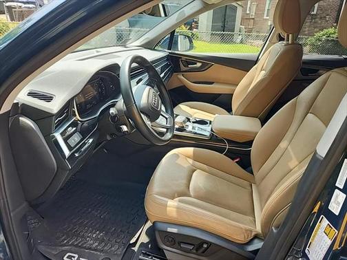 2022 Audi Q7 55 Premium Plus