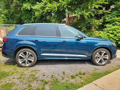 2022 Audi Q7 55 Premium Plus