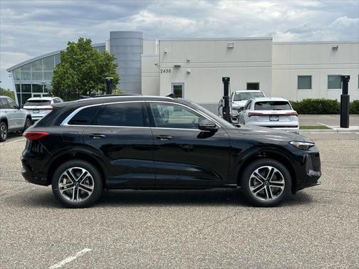 2025 Audi Q5 Premium