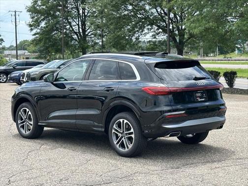 2025 Audi Q5 Premium