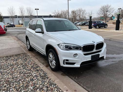 White Metallic 2014 BMW X5 xDrive35i