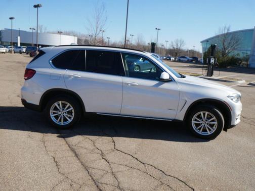 White Metallic 2014 BMW X5 xDrive35i