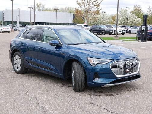 Galaxy Blue Metallic 2019 Audi e-tron Premium Plus