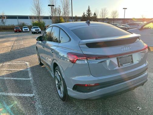 2024 Audi Q4 e-tron Sportback Prestige 55 quattro