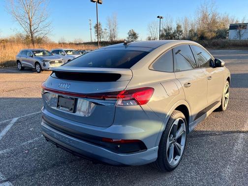 2024 Audi Q4 e-tron Sportback Prestige 55 quattro