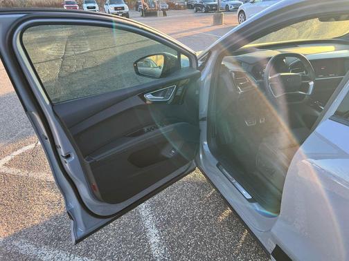 2024 Audi Q4 e-tron Sportback Prestige 55 quattro