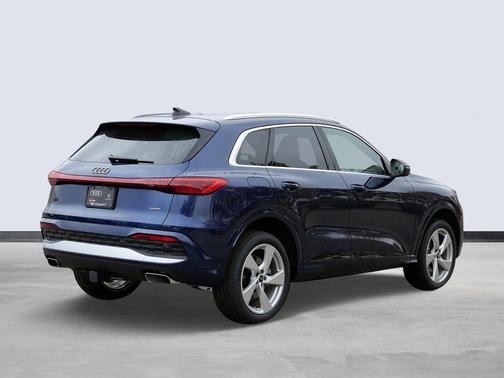 2025 Audi Q5 Premium Plus TFSI quattro S tronic