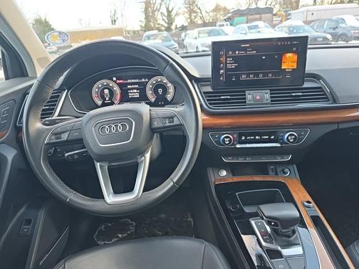 2023 Audi Q5 45 S line Premium Plus