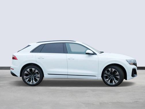 2026 Audi Q8 55 Premium Plus