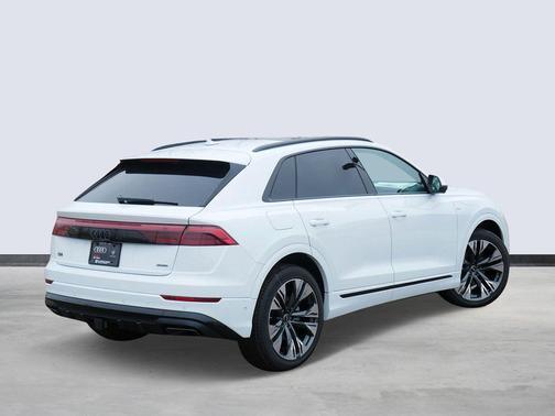 2026 Audi Q8 55 Premium Plus