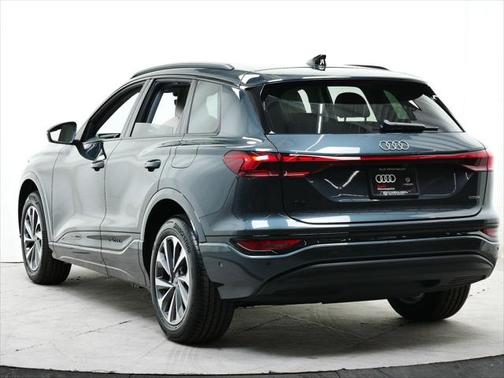 2025 Audi Q6 e-tron Premium Plus quattro