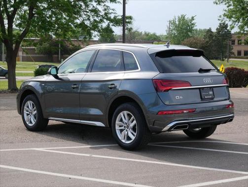 2024 Audi Q5 45 S line Premium