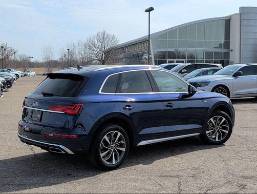 Navarra Blue Metallic 2023 Audi Q5 45 S line Premium Plus