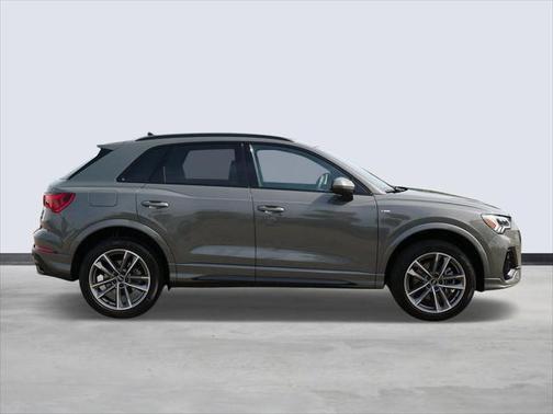 2024 Audi Q3 Premium 45 TFSI S line quattro Tiptronic