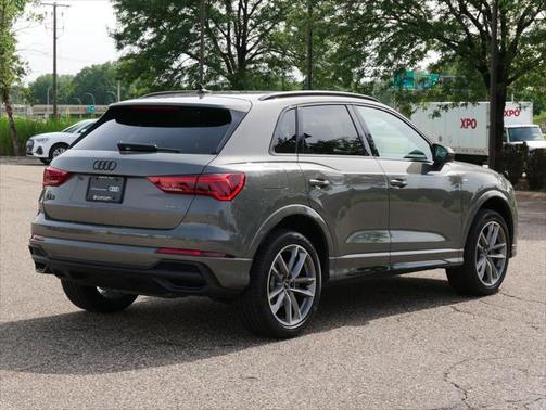 2024 Audi Q3 Premium 45 TFSI S line quattro Tiptronic