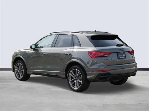 2024 Audi Q3 Premium 45 TFSI S line quattro Tiptronic