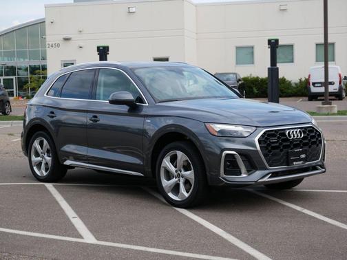 2023 Audi Q5 45 S line Premium Plus