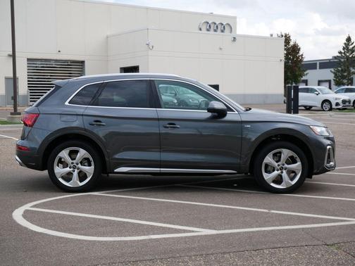 2023 Audi Q5 45 S line Premium Plus