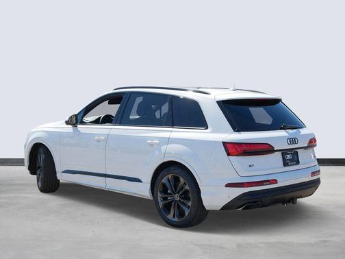 2026 Audi Q7 55 Premium Plus