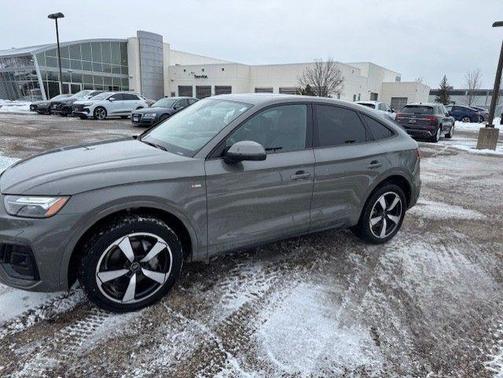 2023 Audi Q5 45 S line Premium Plus