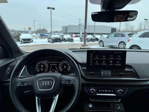 2023 Audi Q5 45 S line Premium Plus