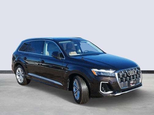2026 Audi Q7 55 Premium Plus