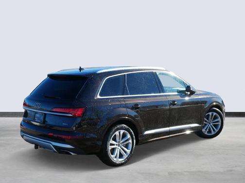 2026 Audi Q7 55 Premium Plus