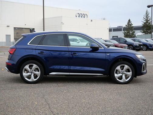 2022 Audi Q5 45 S line Premium Plus