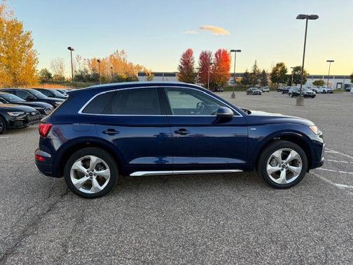 2022 Audi Q5 45 S line Premium Plus