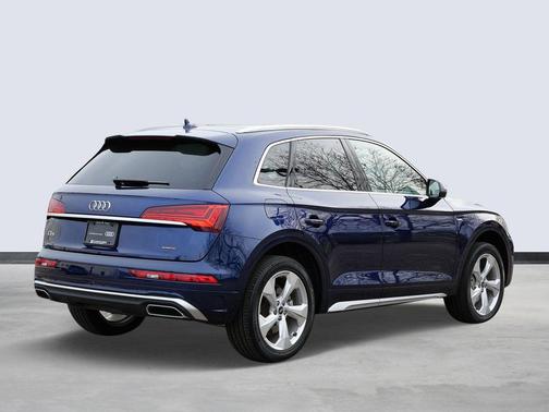 2022 Audi Q5 45 S line Premium Plus