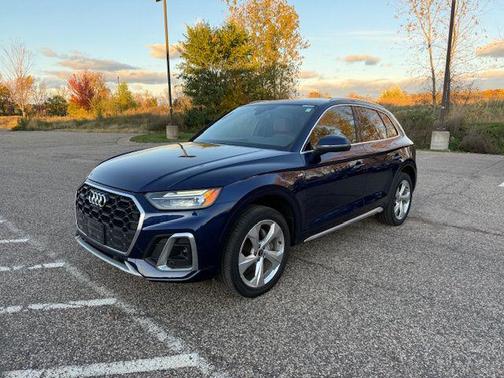 2022 Audi Q5 45 S line Premium Plus