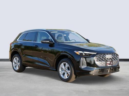 2025 Audi Q5 Premium