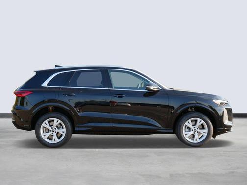 2025 Audi Q5 Premium